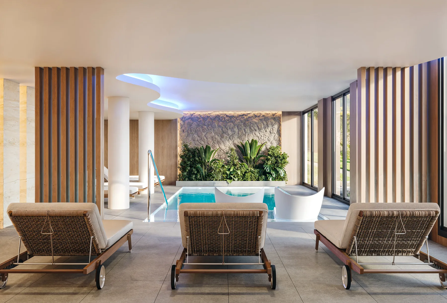 Piscina interior de Aurora II
